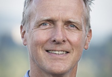 offer to donate my time and capacity for purpose-full organizations in Moldavia